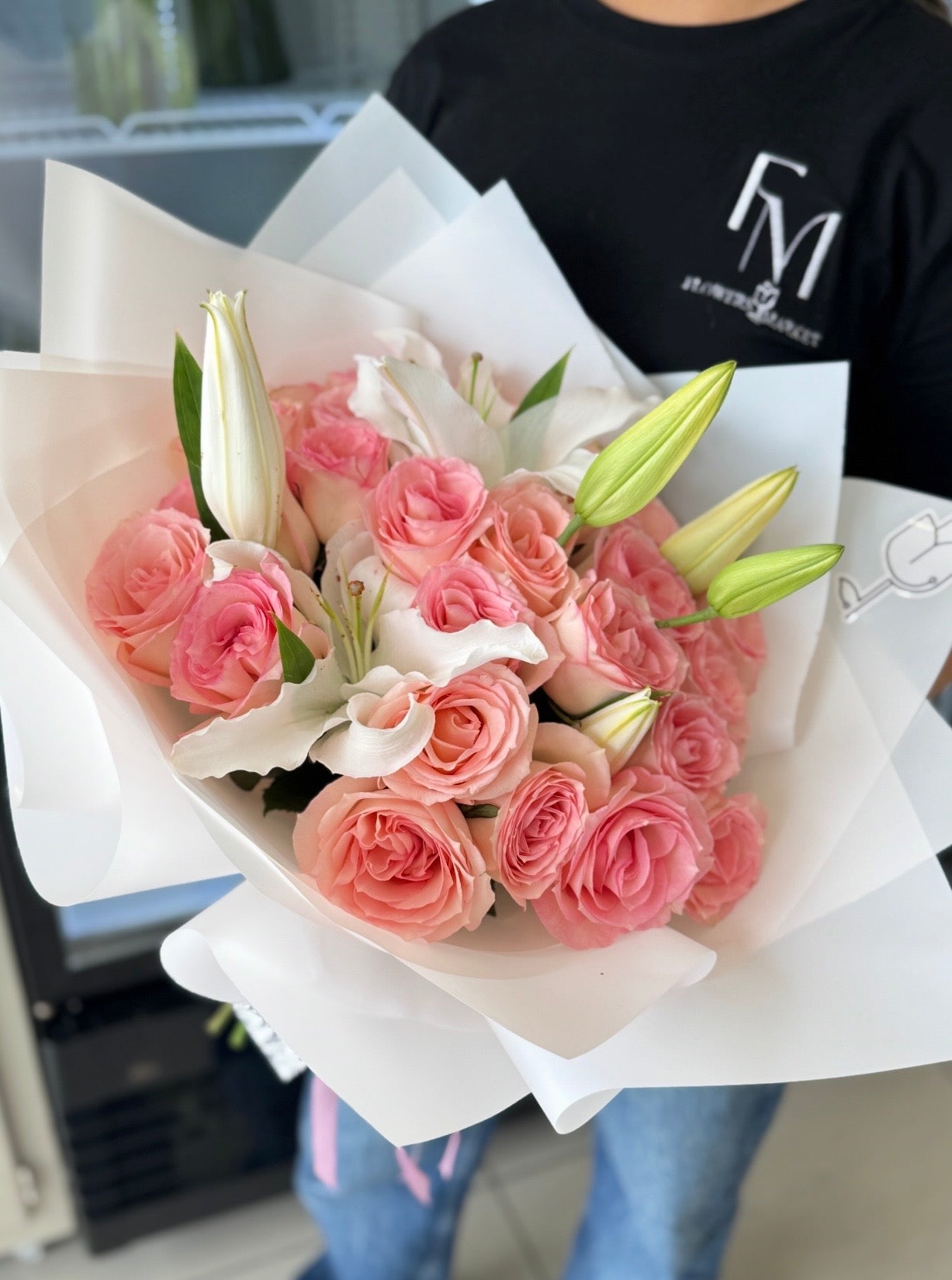 LIRIO & BLUSH
